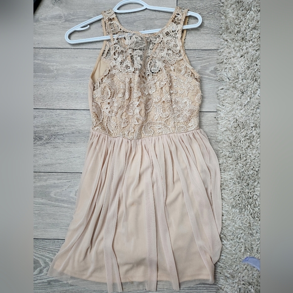 Dress - Picture 1 of 1